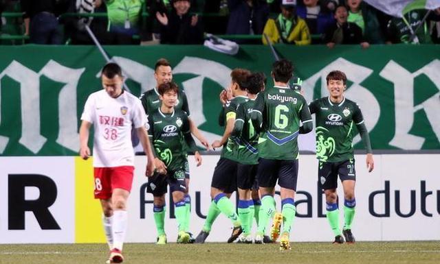  曼城锋霸帽子戏法，单骑闯关摧毁对手防线