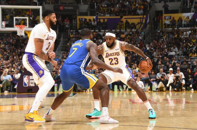  浓眉哥统治内线湖人轻取魔术喜提客场六连胜